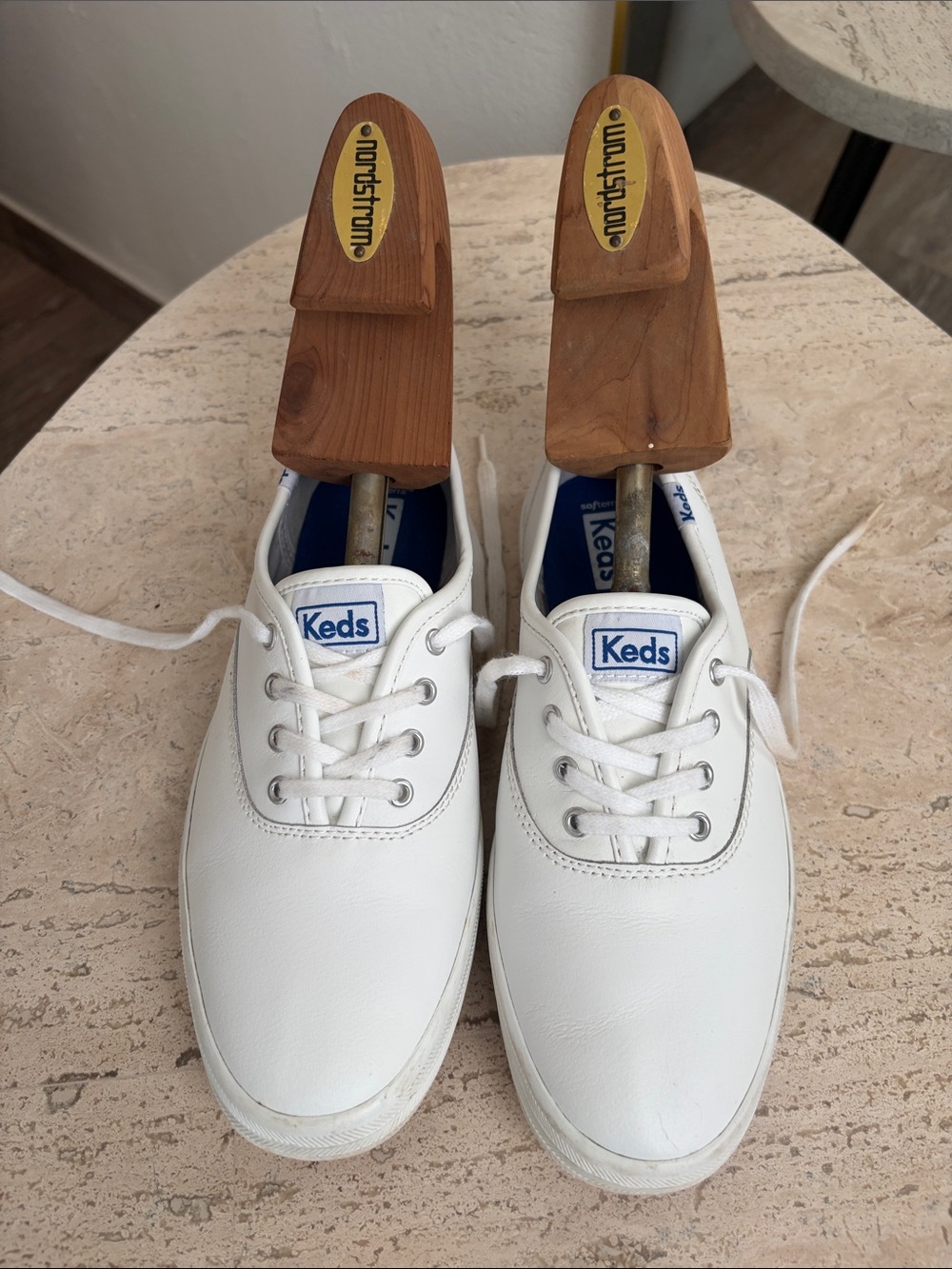 Keds White  Leather low top  Sneakers size 6.5
